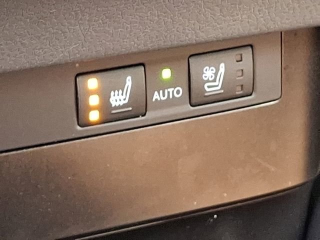 Used 2025 Lexus ES 300h w/ Premium Package image 34