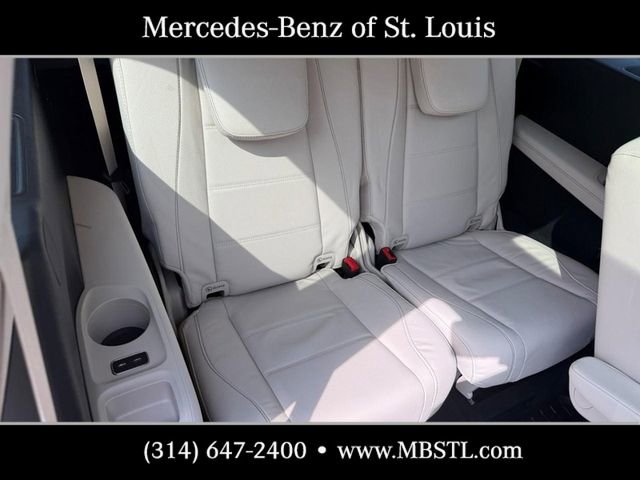 Used 2024 Mercedes-Benz GLS 450 4MATIC image 13
