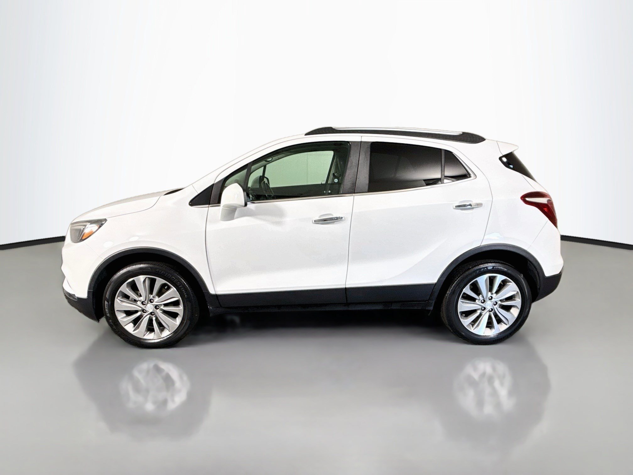 Used 2020 Buick Encore Preferred FWD image 6