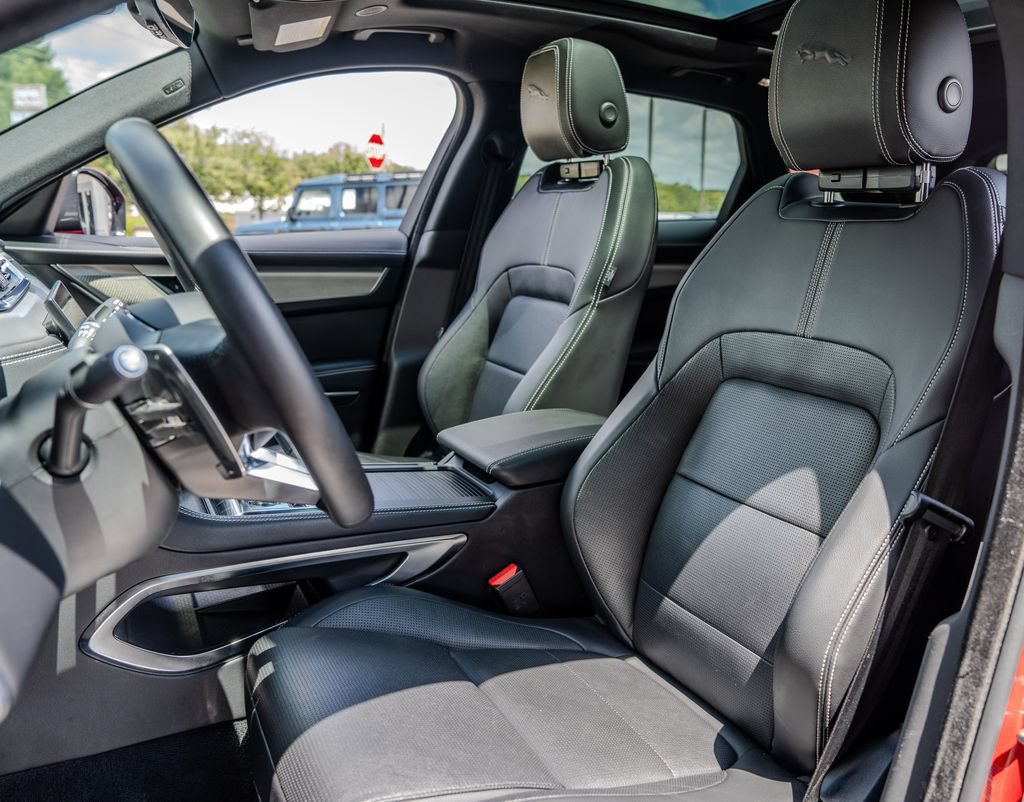 Used 2024 Jaguar F-PACE R-Dynamic S AWD/4WD image 19