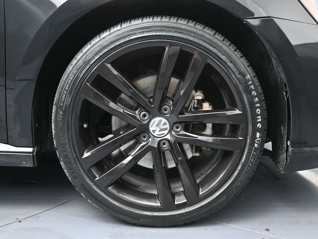 Used 2016 Volkswagen Passat 1.8T R-Line image 12