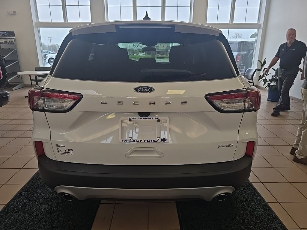 Used 2022 Ford Escape SE w/ Convenience Package AWD/4WD image 5
