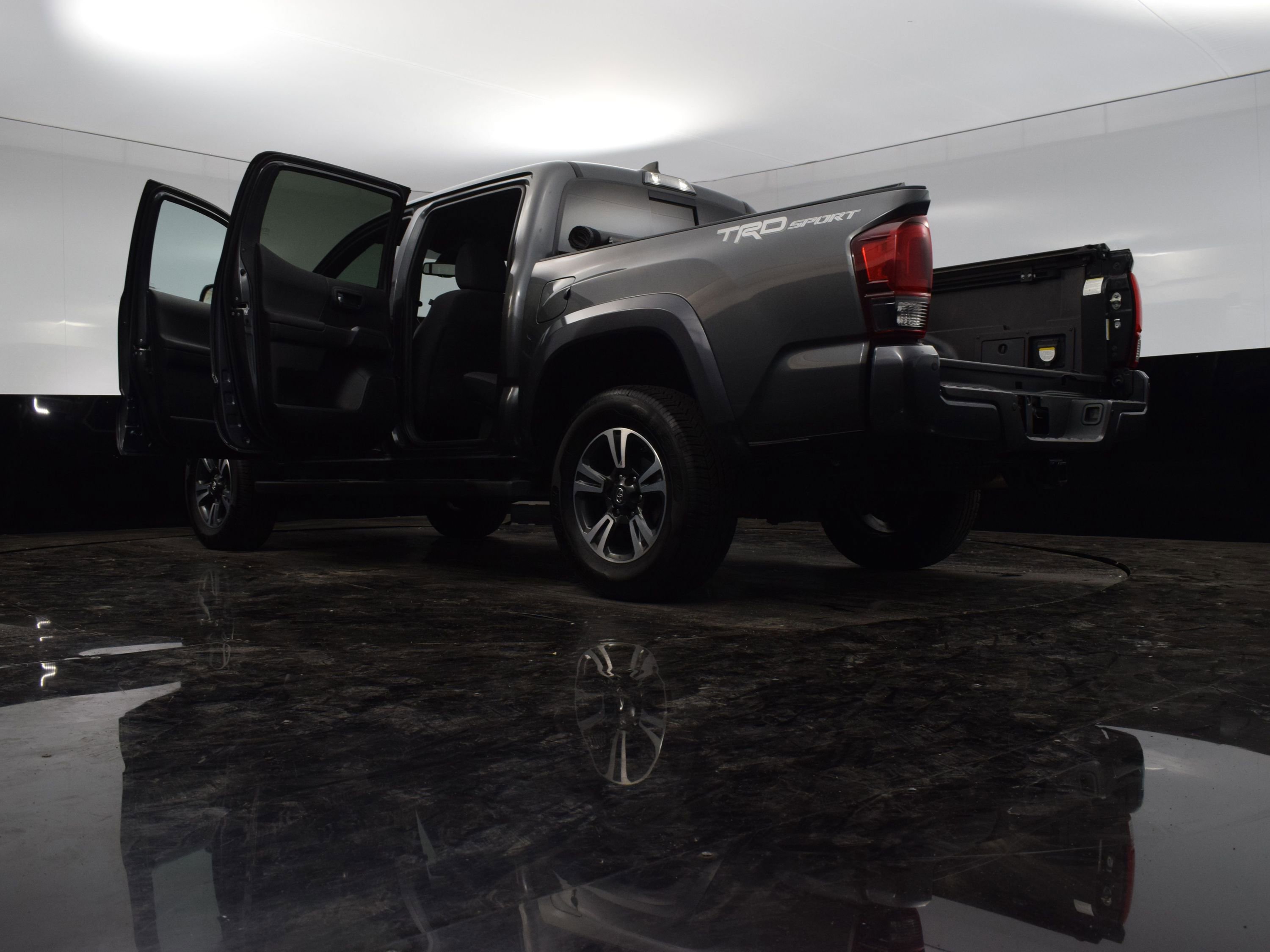 Used 2019 Toyota Tacoma SR5 image 35