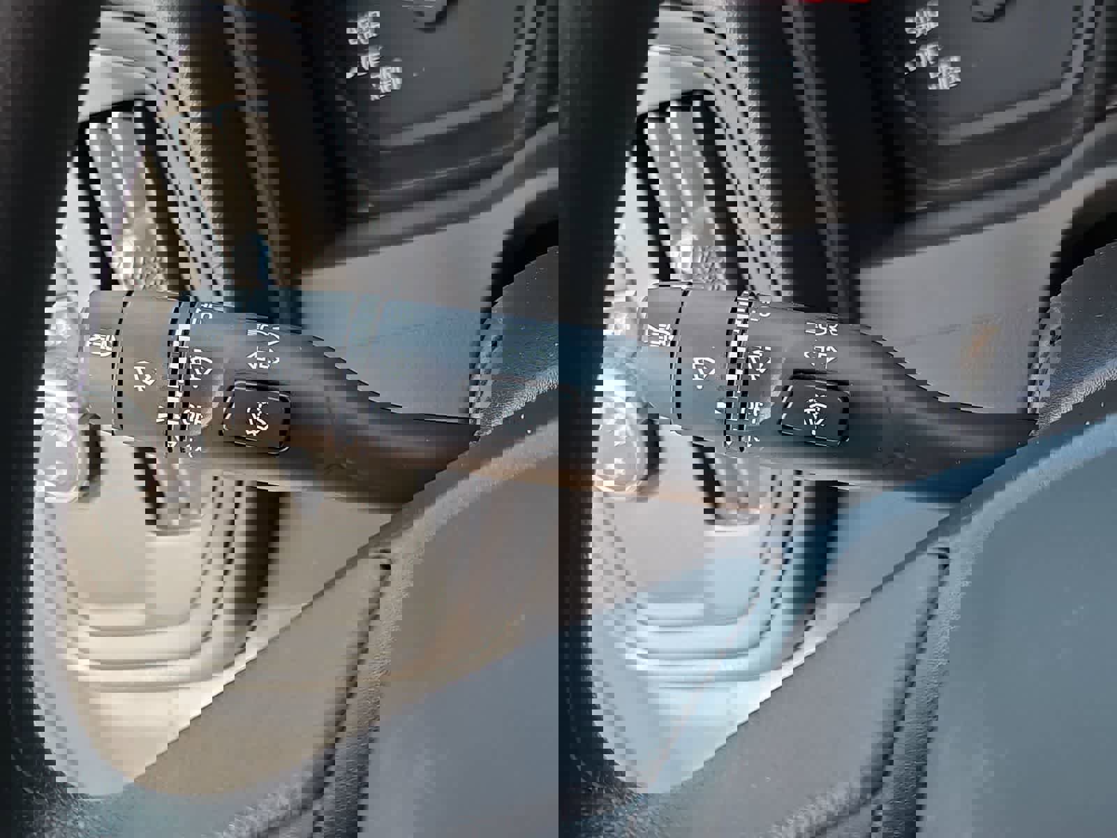 Used 2025 Chevrolet Silverado 1500 Custom image 25