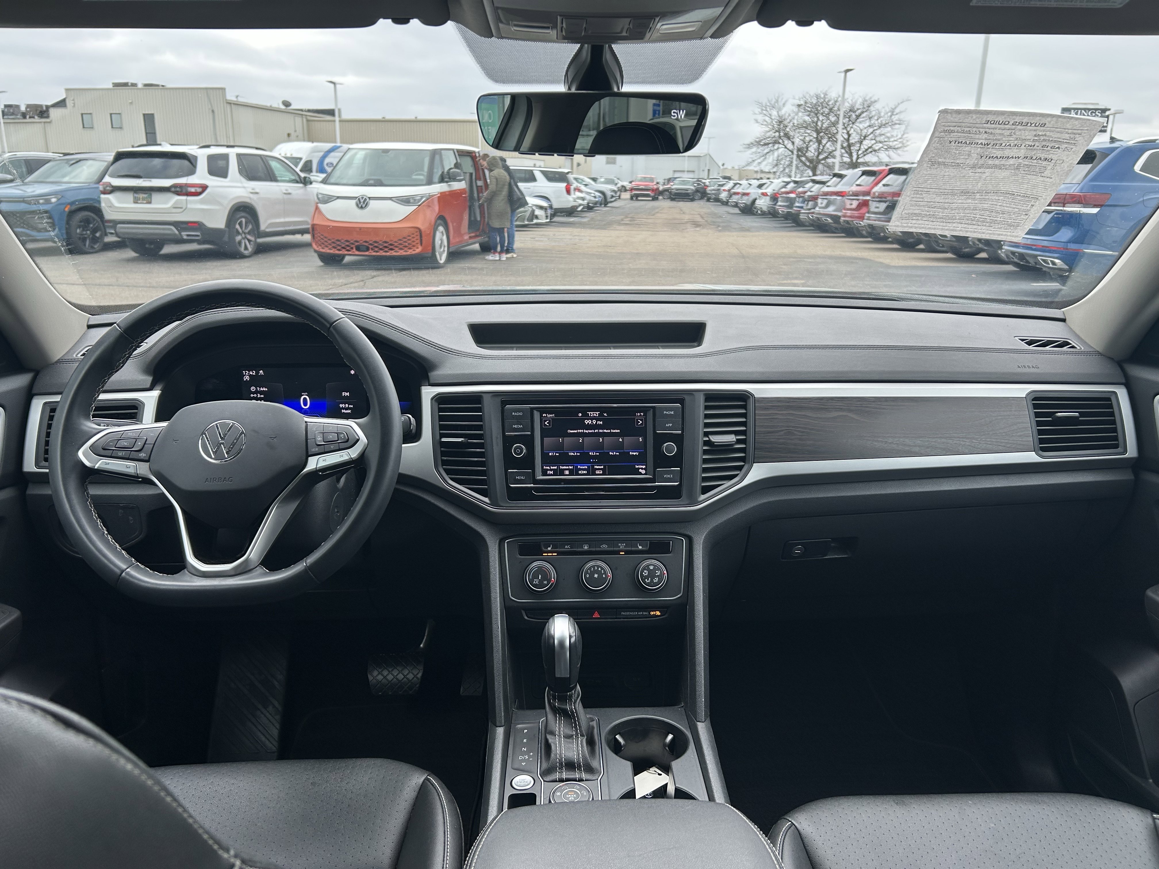 Certified 2023 Volkswagen Atlas SE image 9