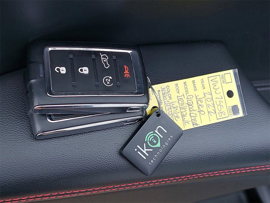 Used 2022 Jeep Grand Cherokee Trailhawk image 37