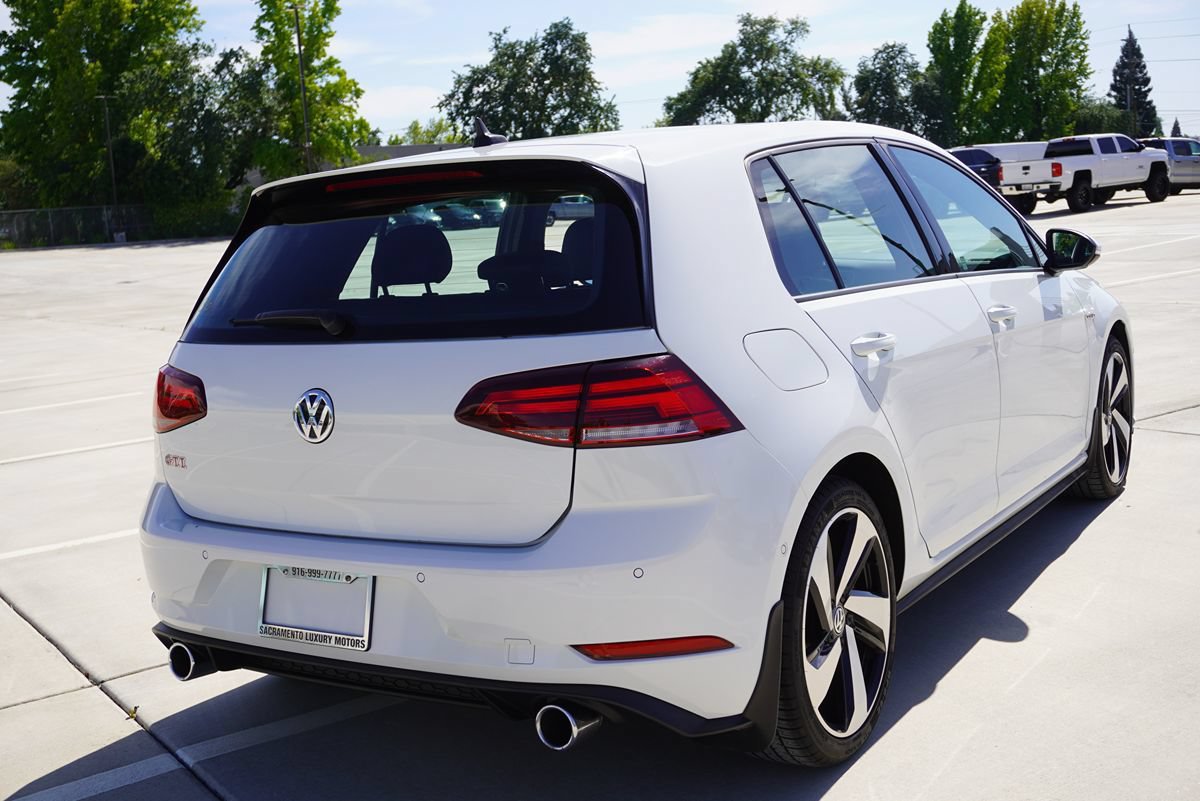 Used 2019 Volkswagen GTI SE FWD image 11