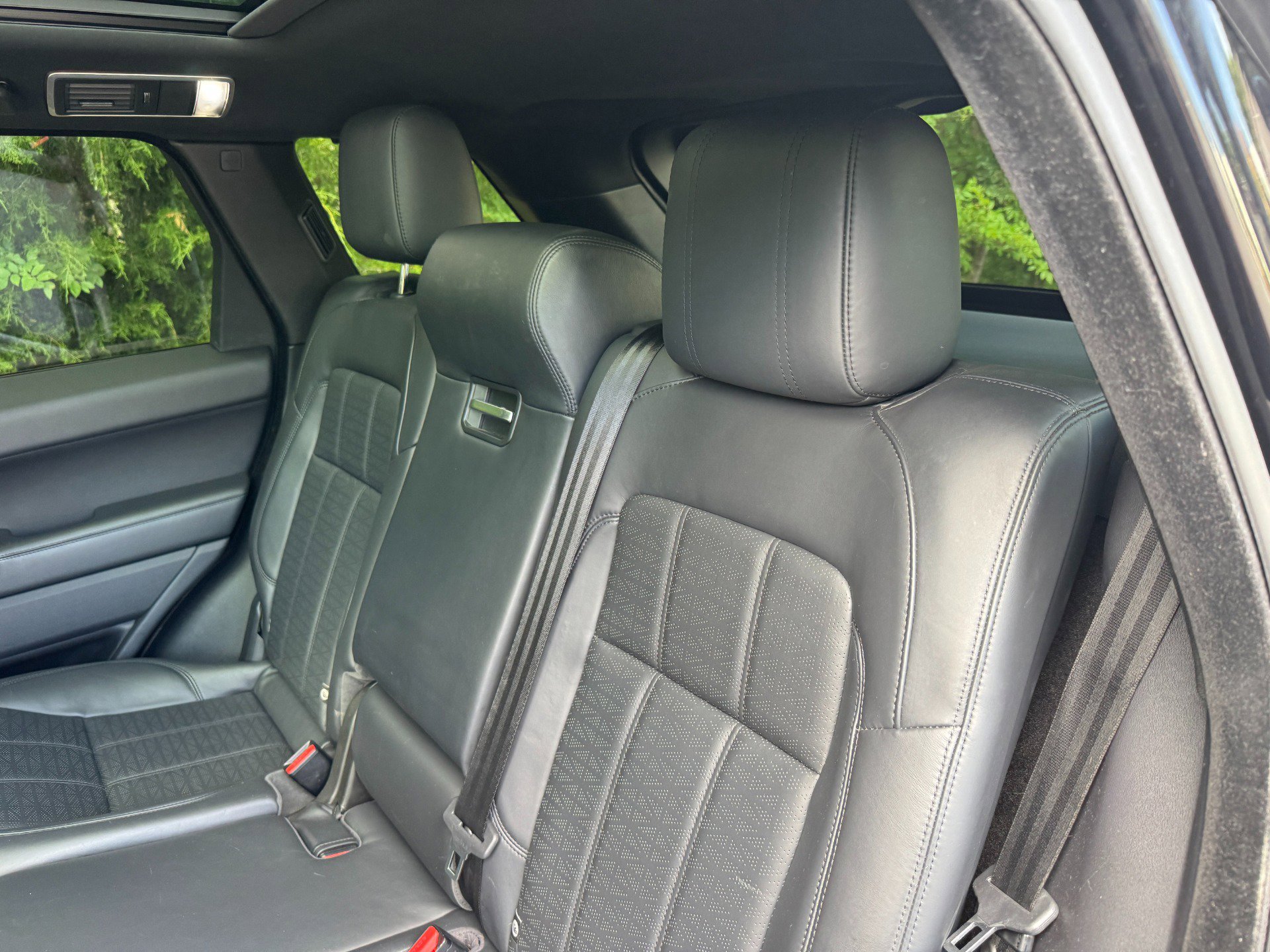 Used 2018 Land Rover Range Rover Sport HSE Dynamic AWD/4WD image 48