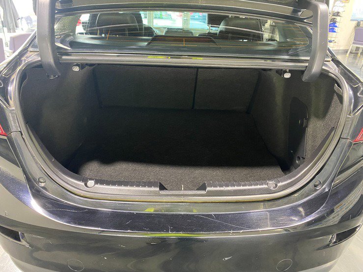 Used 2017 MAZDA MAZDA3 Touring image 15