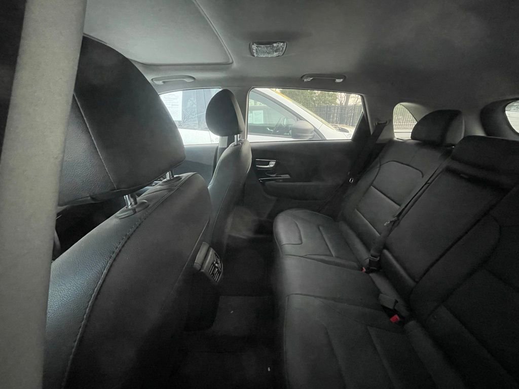 Used 2022 Kia Niro EX Premium image 5