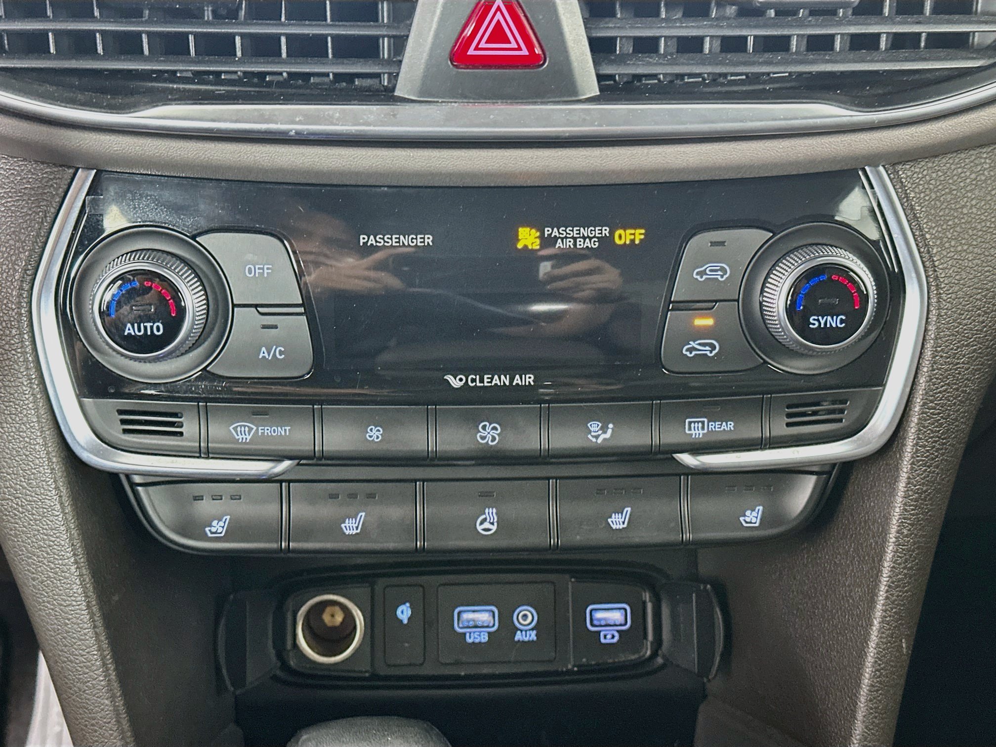Used 2020 Hyundai Santa Fe Limited w/ Cargo Package FWD image 24