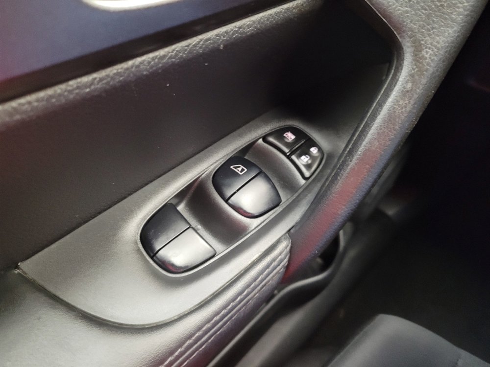 Used 2020 Nissan Rogue Sport S w/ Appearance Package image 27