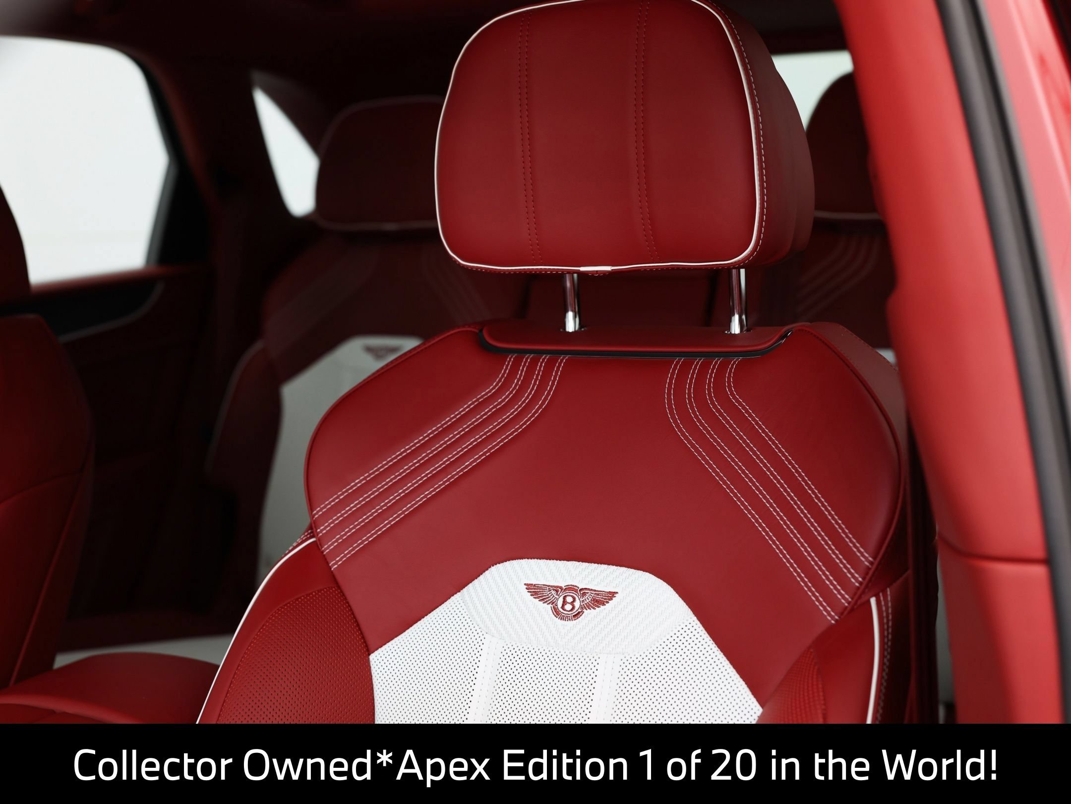 Used 2025 Bentley Bentayga AWD/4WD image 52