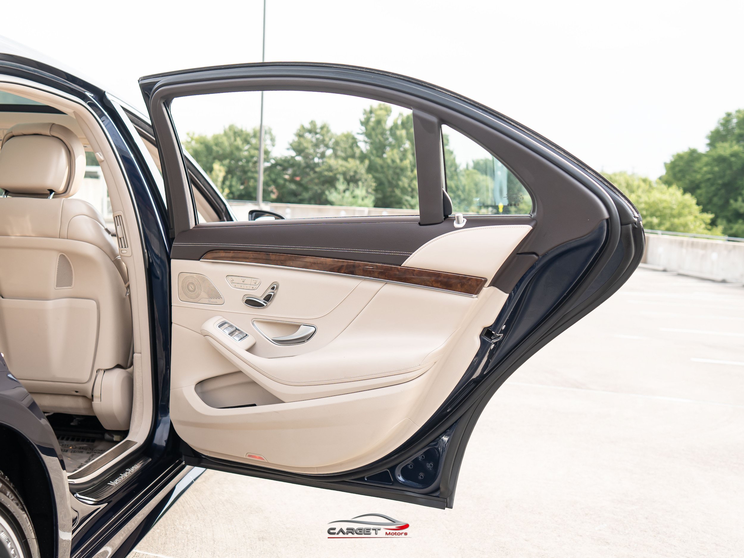 Used 2017 Mercedes-Benz S 550 4MATIC Sedan image 47