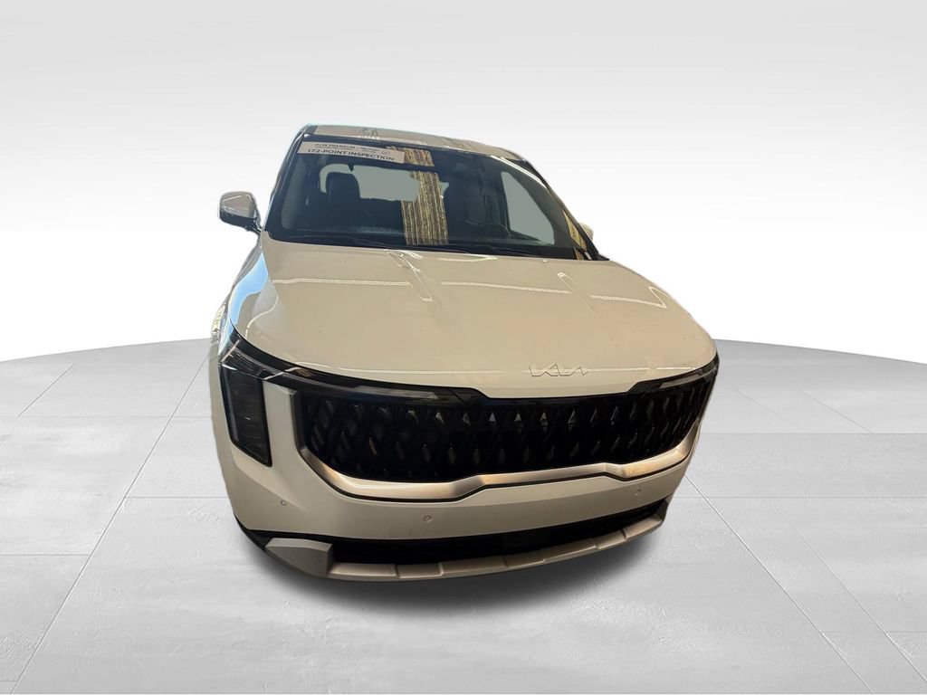 Used 2025 Kia Carnival FWD image 10