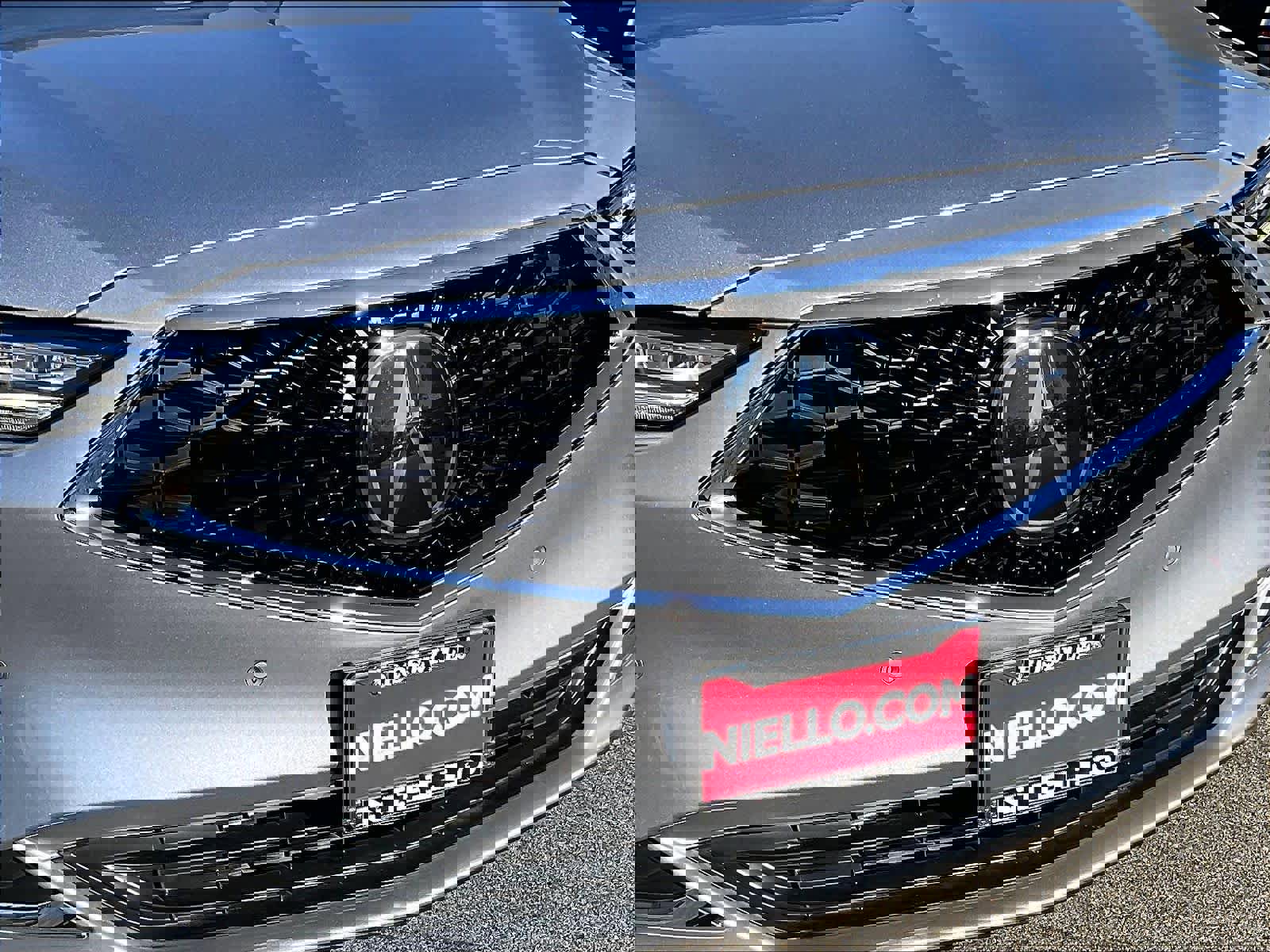 Used 2023 Acura MDX FWD w/ Technology Package image 32