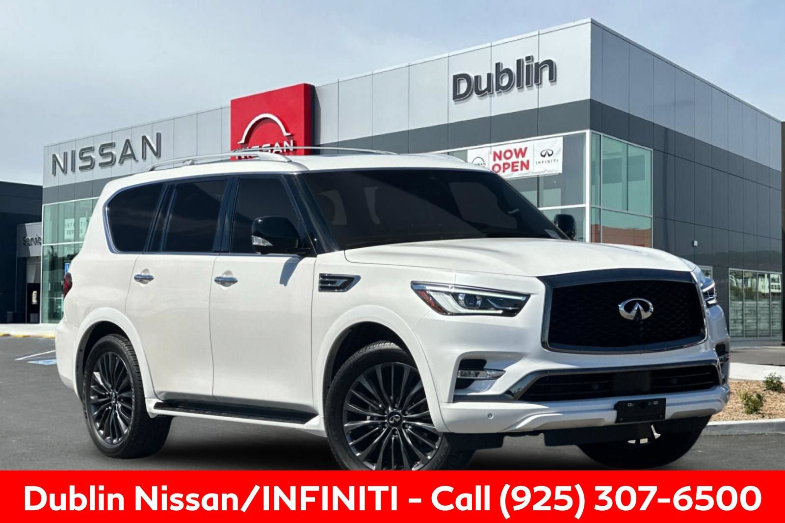 Certified 2024 INFINITI QX80 Sensory AWD/4WD image 2