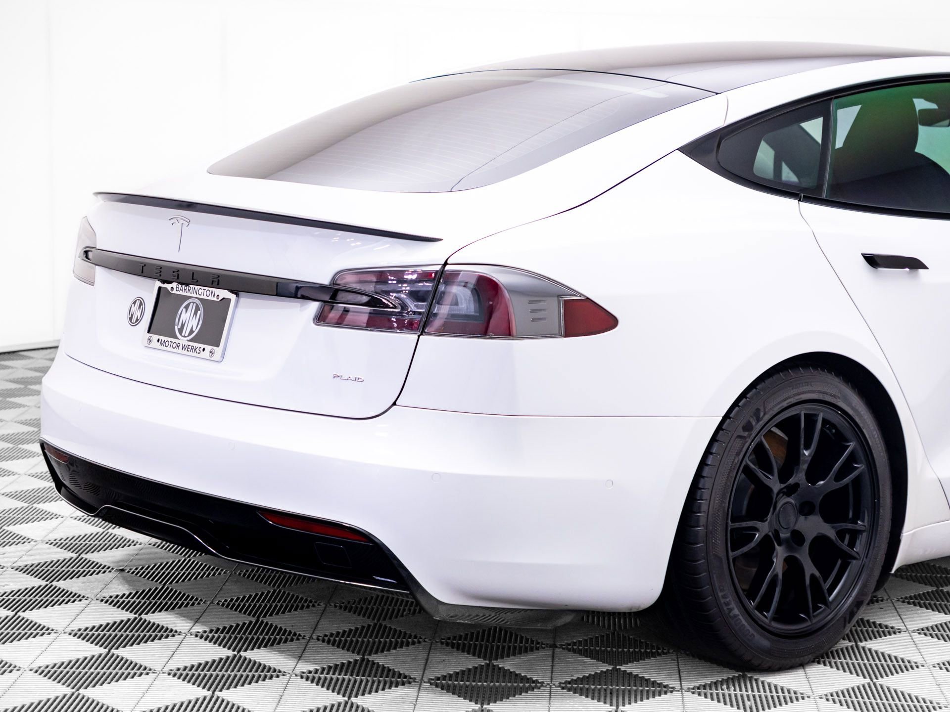 Used 2021 Tesla Model S Plaid image 33