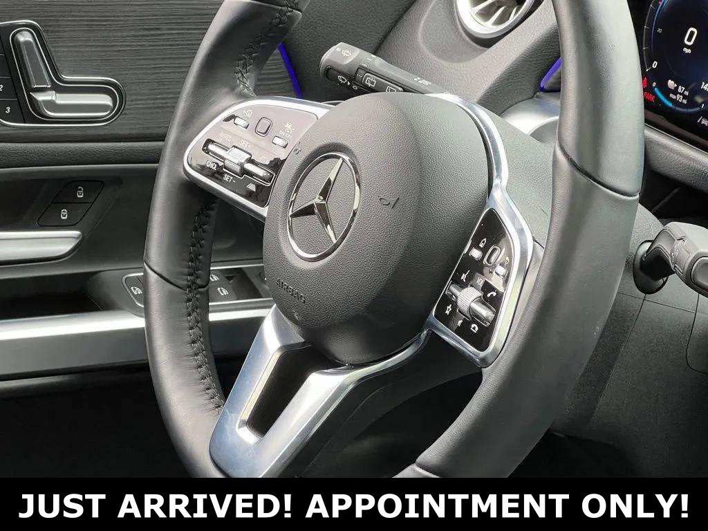 Used 2023 Mercedes-Benz EQB 350 4MATIC SUV image 30