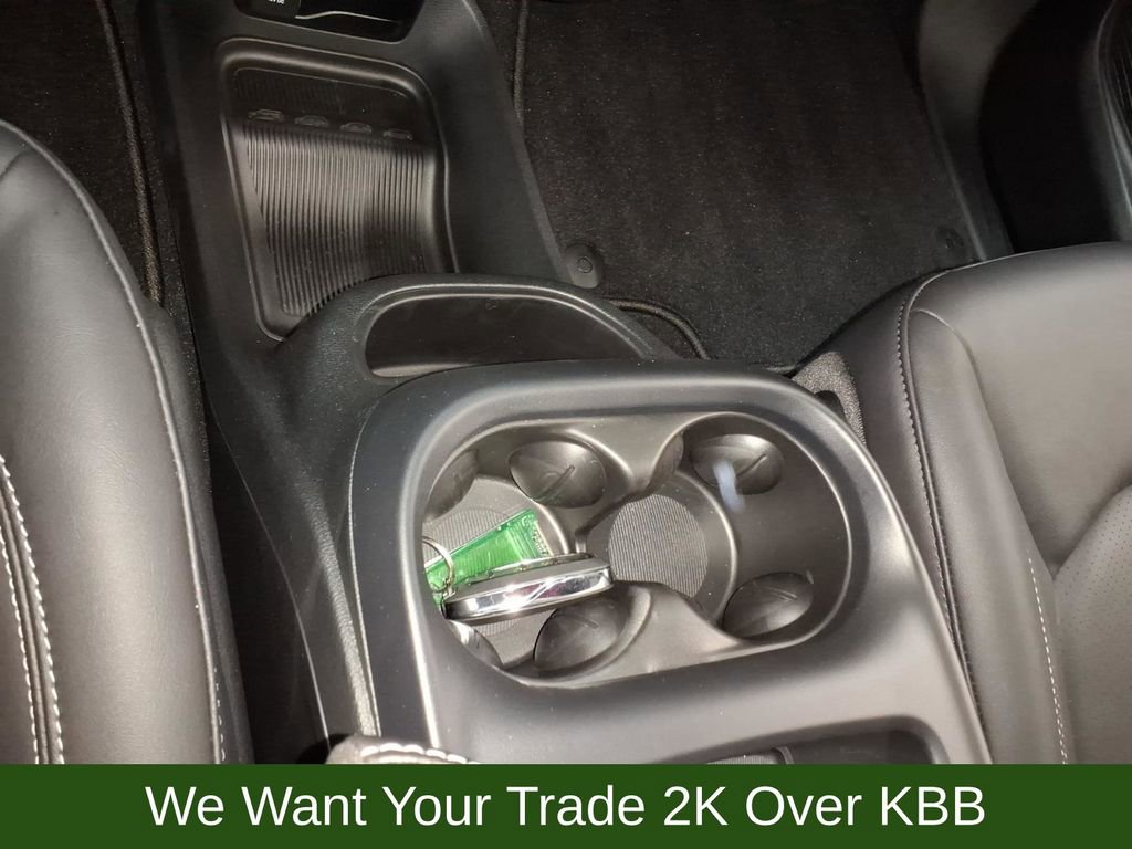 New 2026 Chrysler Pacifica Select w/ S Appearance Package image 15