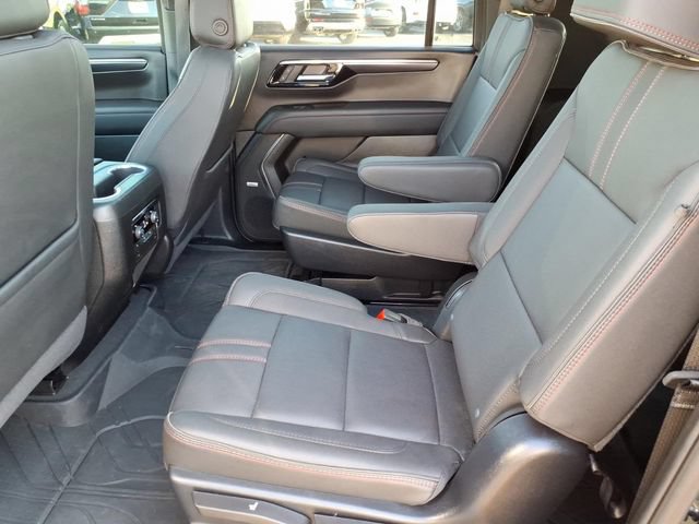 Used 2025 Chevrolet Suburban RST w/ Comfort Package AWD/4WD image 9