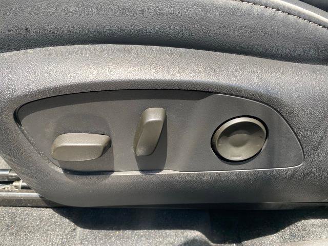 Used 2025 Buick Enclave Preferred FWD image 15