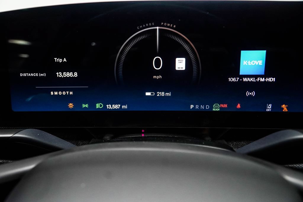 Used 2024 Lucid Air Touring AWD/4WD image 35