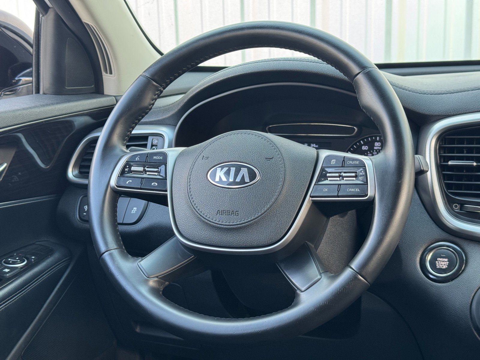 Used 2020 Kia Sorento S image 18