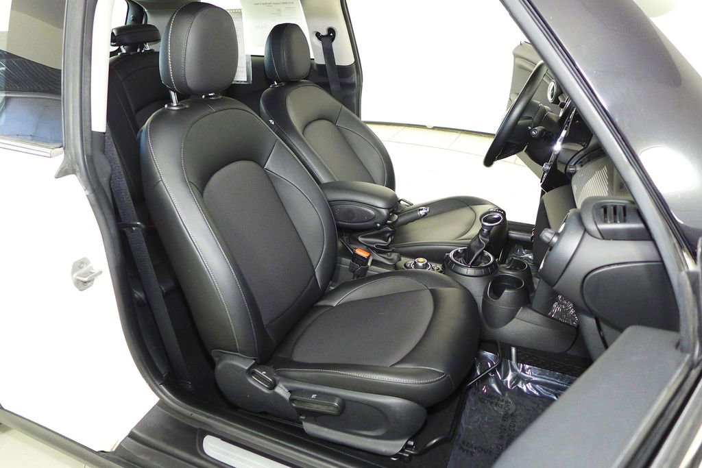 Used 2015 MINI Cooper 2-Door Hardtop image 20