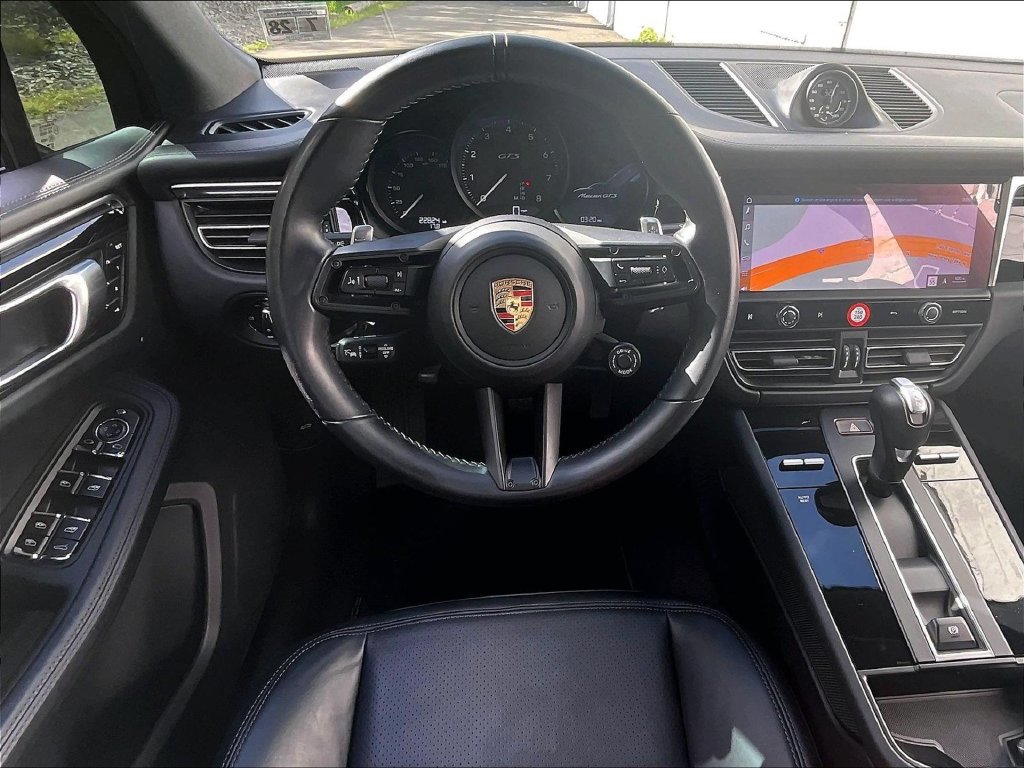 Certified 2023 Porsche Macan GTS AWD/4WD image 11