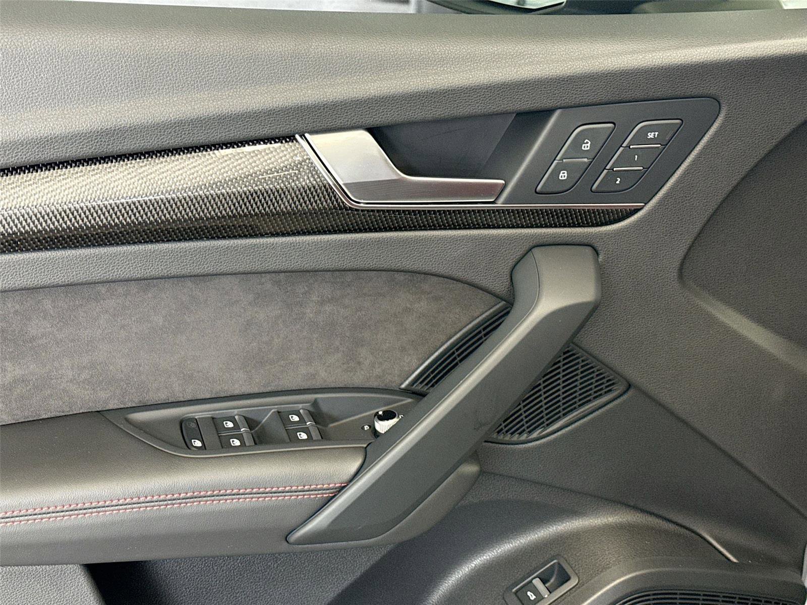 Used 2018 Audi SQ5 Prestige AWD/4WD image 18