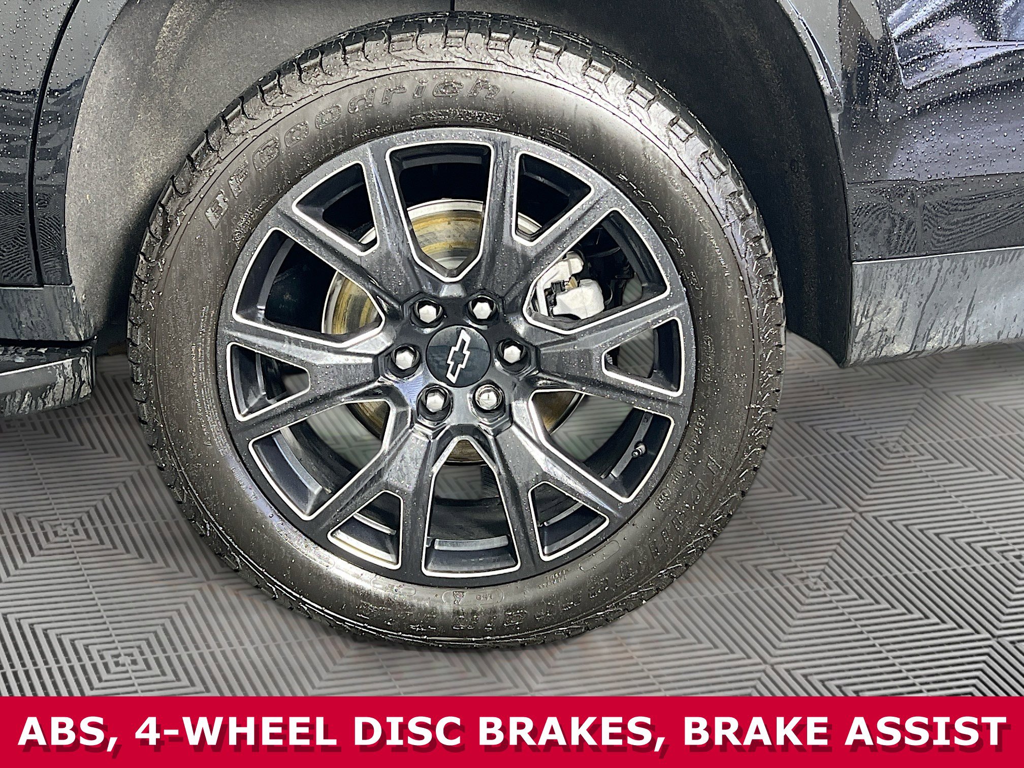 Used 2023 Chevrolet Tahoe Premier AWD/4WD image 37