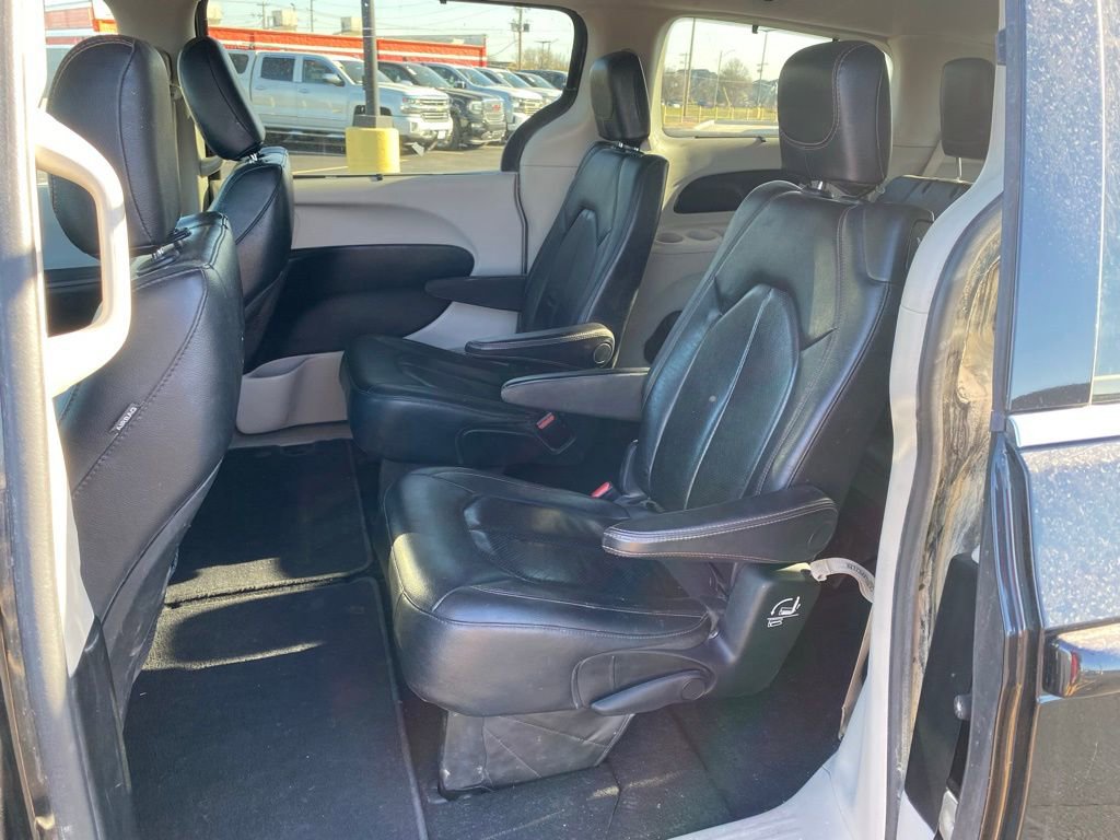 Used 2019 Chrysler Pacifica Limited w/ Advanced Safetytec Group image 10