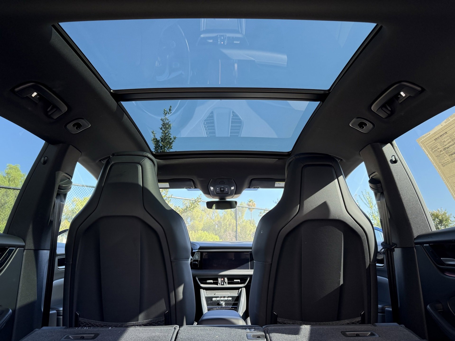 Used 2025 Porsche Macan Electric image 36