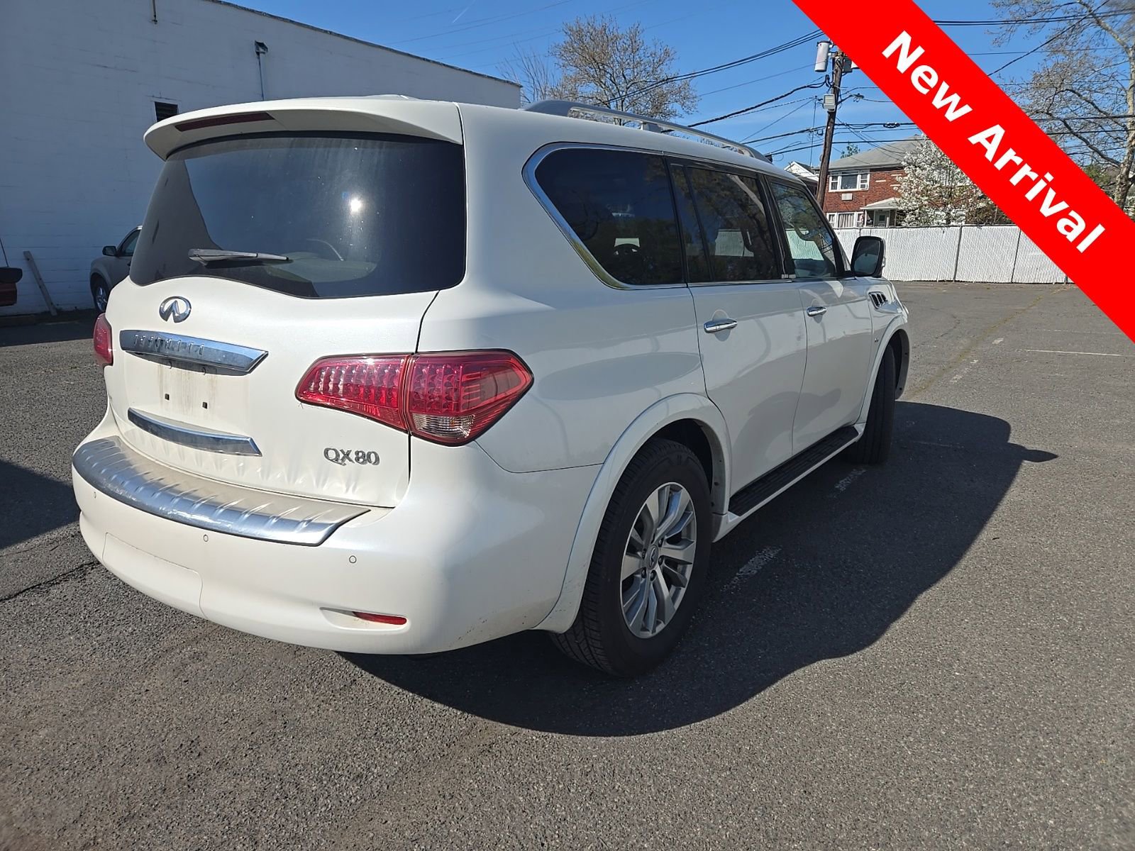 Used 2016 INFINITI QX80 Limited w/ All Season Package image 3