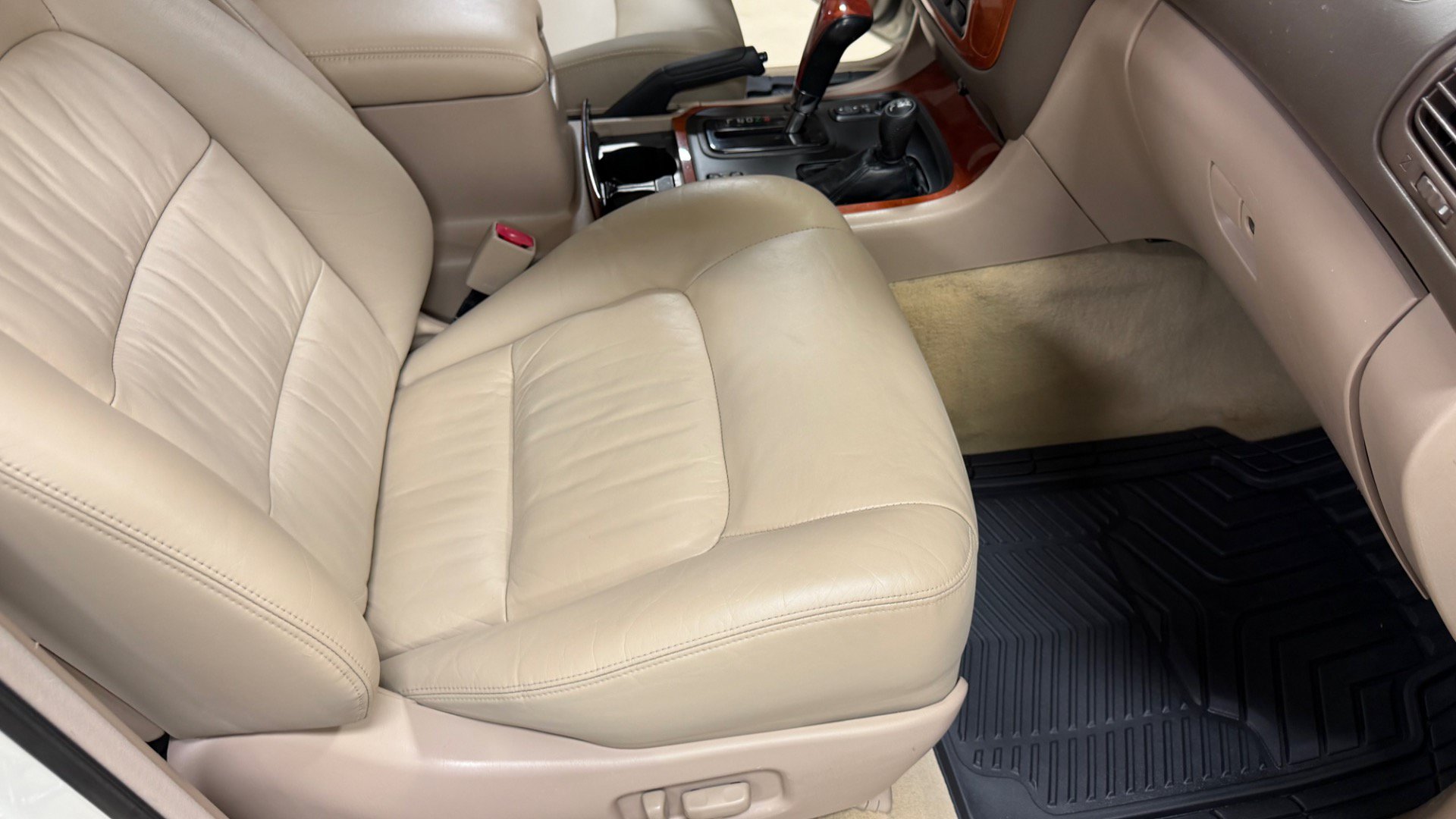 Used 2000 Lexus LX 470 4WD image 30