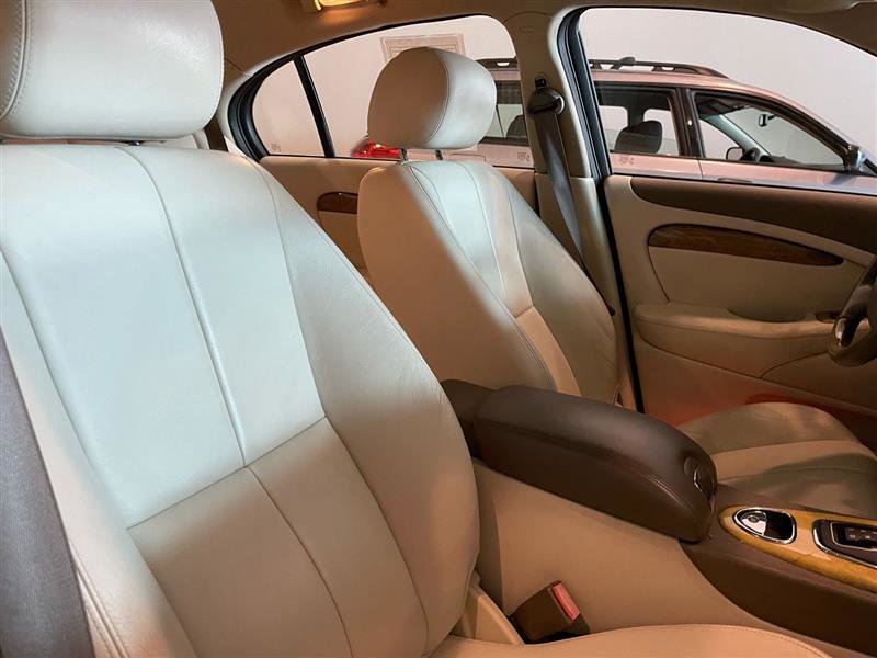 Used 2006 Jaguar S-TYPE 3.0 image 44