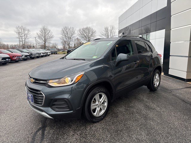 Certified 2022 Chevrolet Trax LT w/ LT Convenience Package image 3