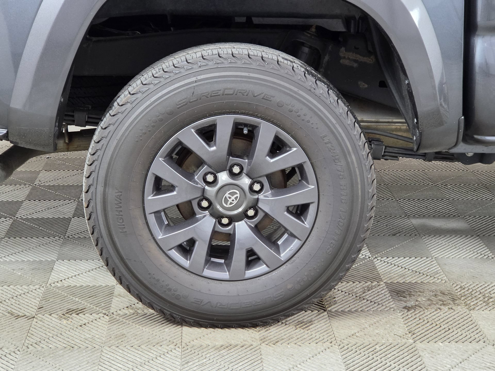 Used 2023 Toyota Tacoma SR5 AWD/4WD image 43