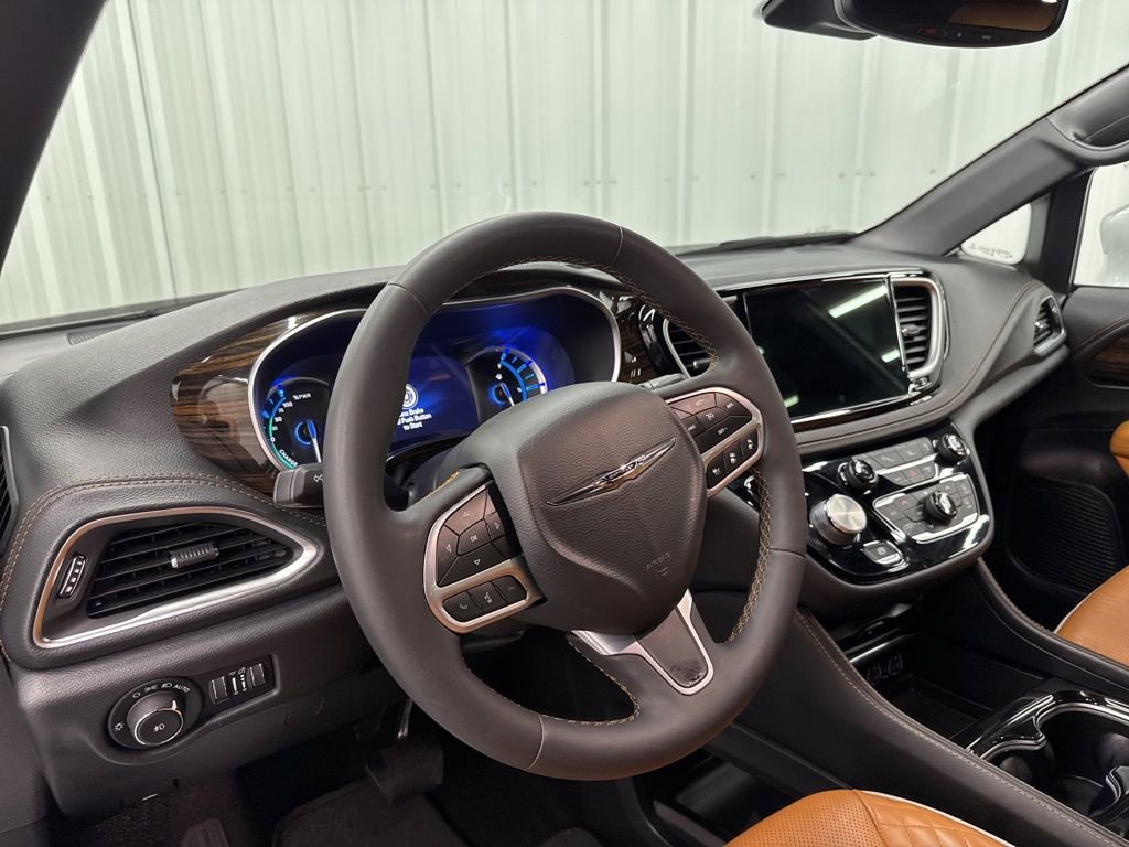 Used 2022 Chrysler Pacifica Pinnacle FWD image 21