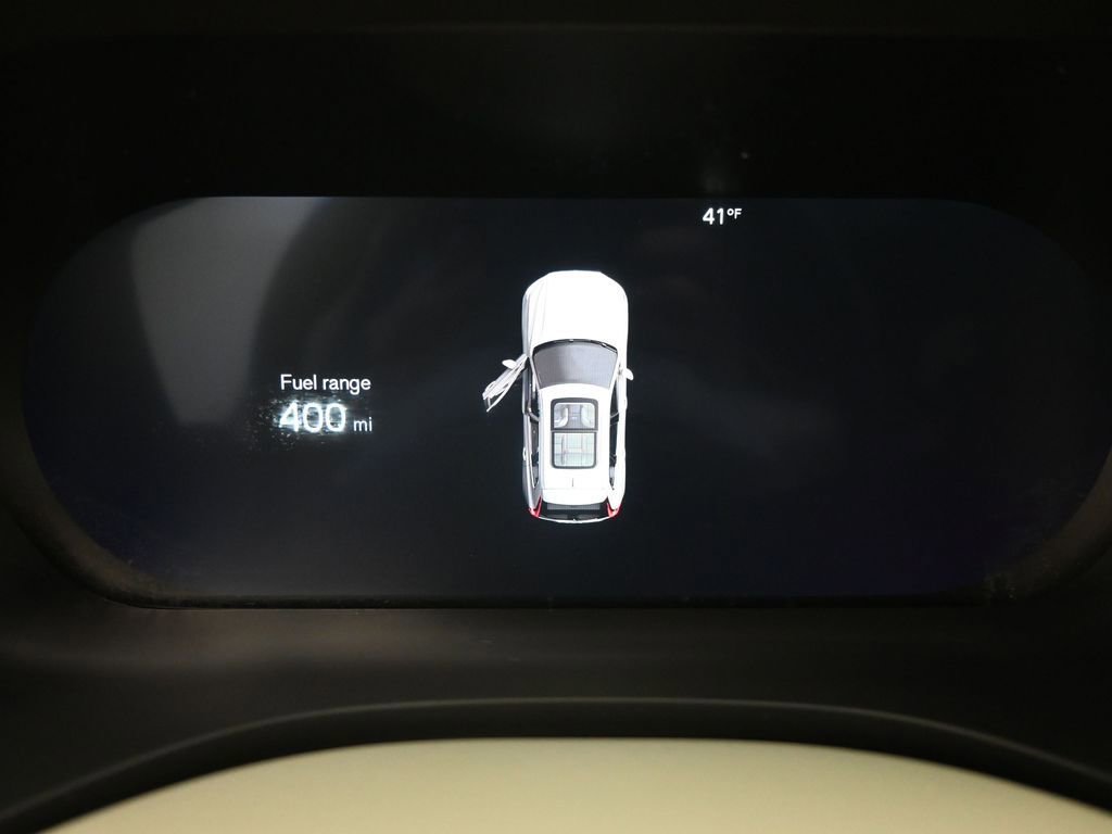 Certified 2023 Volvo XC60 B5 Plus image 12