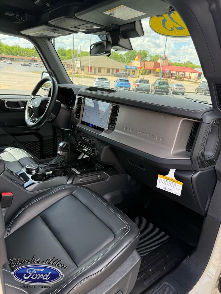 Used 2025 Ford Bronco Outer Banks AWD/4WD image 10