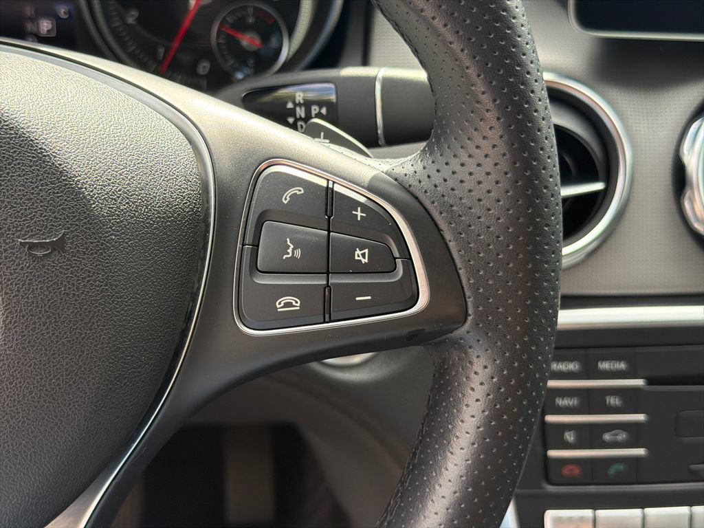 Used 2020 Mercedes-Benz GLA 250 4MATIC image 26