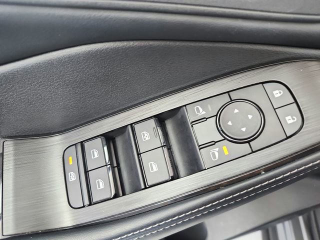 Used 2025 Nissan Rogue SV image 34