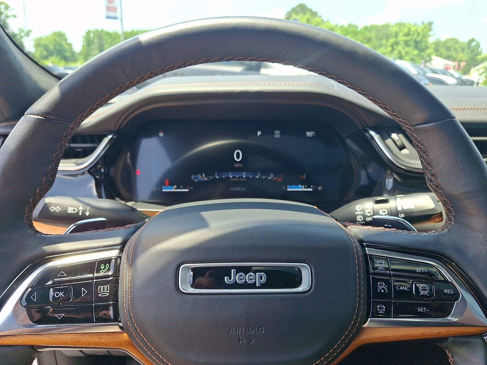 Certified 2023 Jeep Grand Cherokee L Summit AWD/4WD image 22