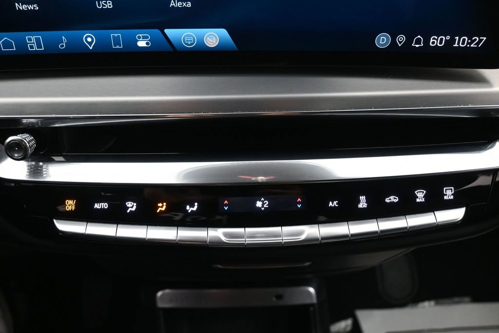 Used 2024 Cadillac Lyriq Sport AWD/4WD image 16