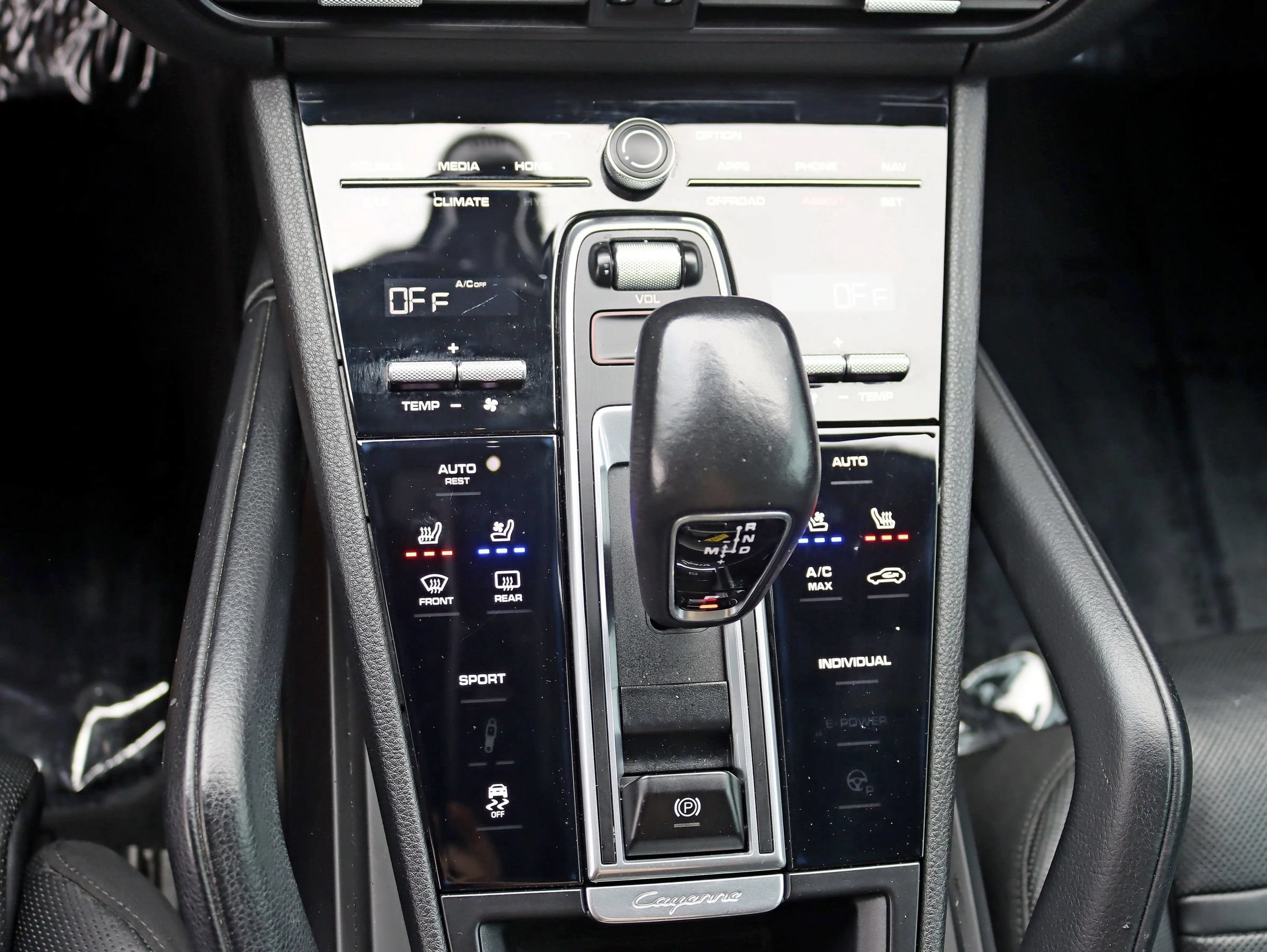 Used 2019 Porsche Cayenne AWD/4WD image 25