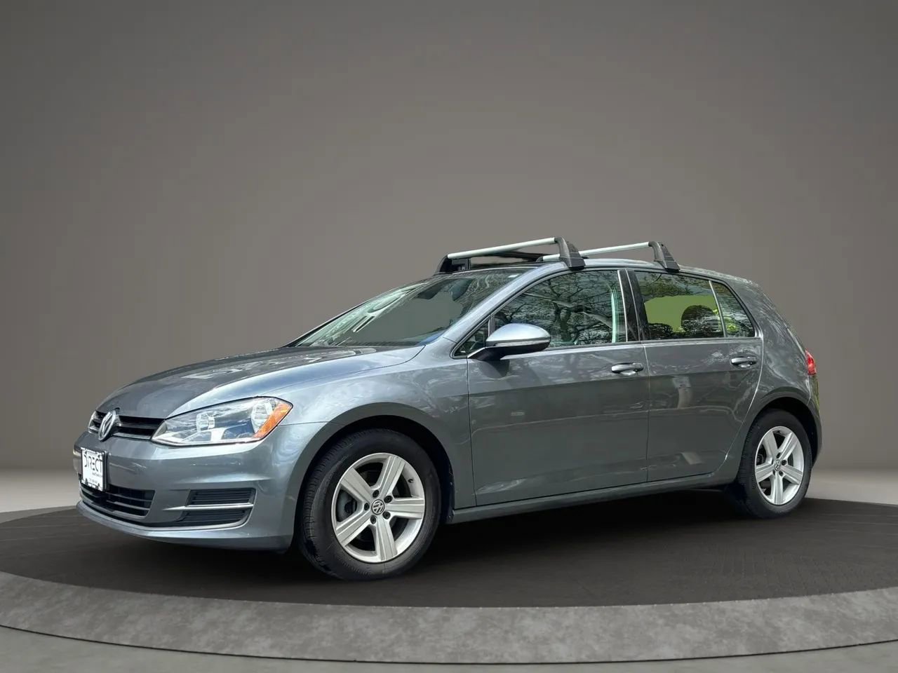 Used 2017 Volkswagen Golf S FWD image 1