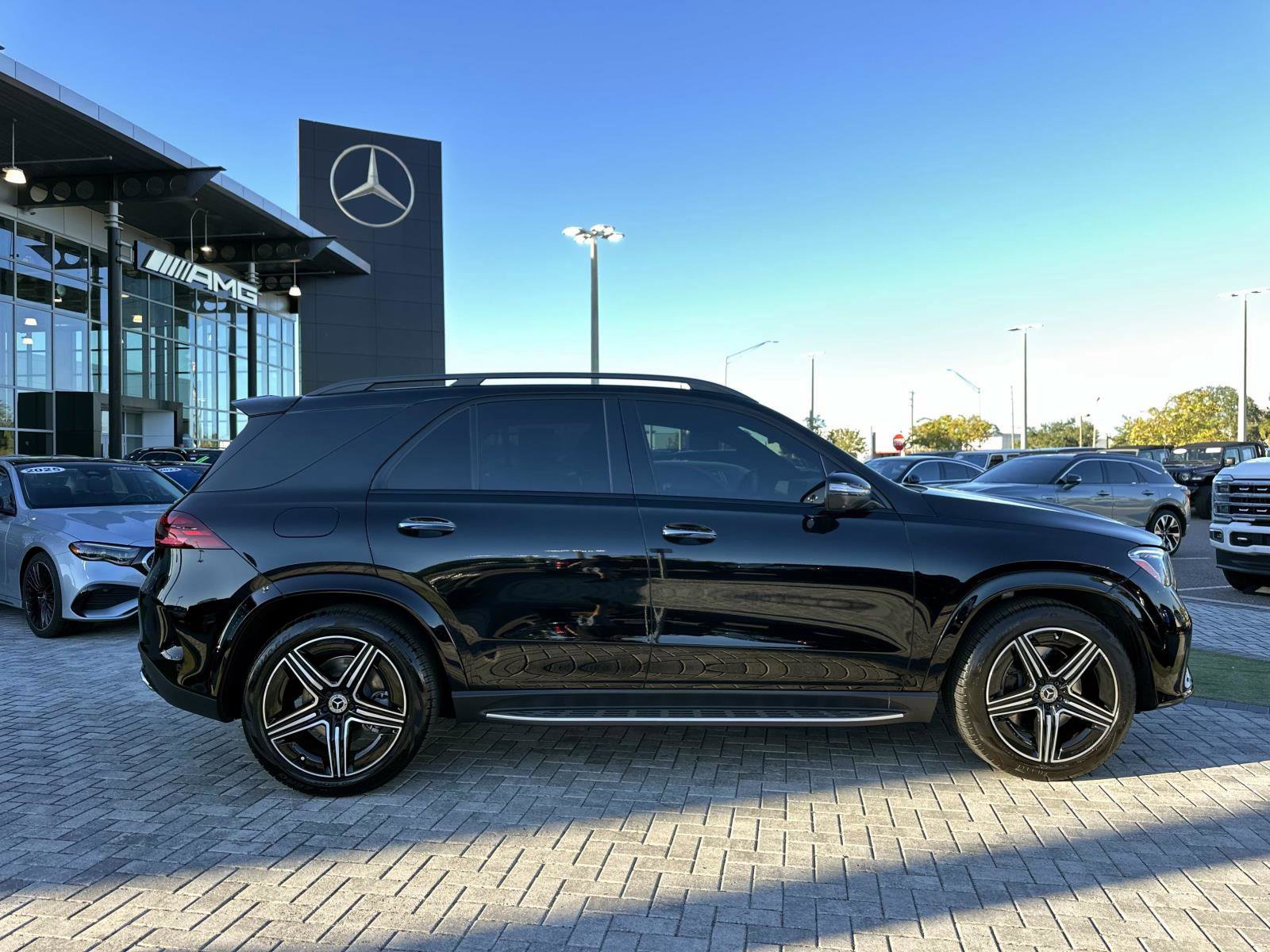 Certified 2025 Mercedes-Benz GLE 350 4MATIC image 3