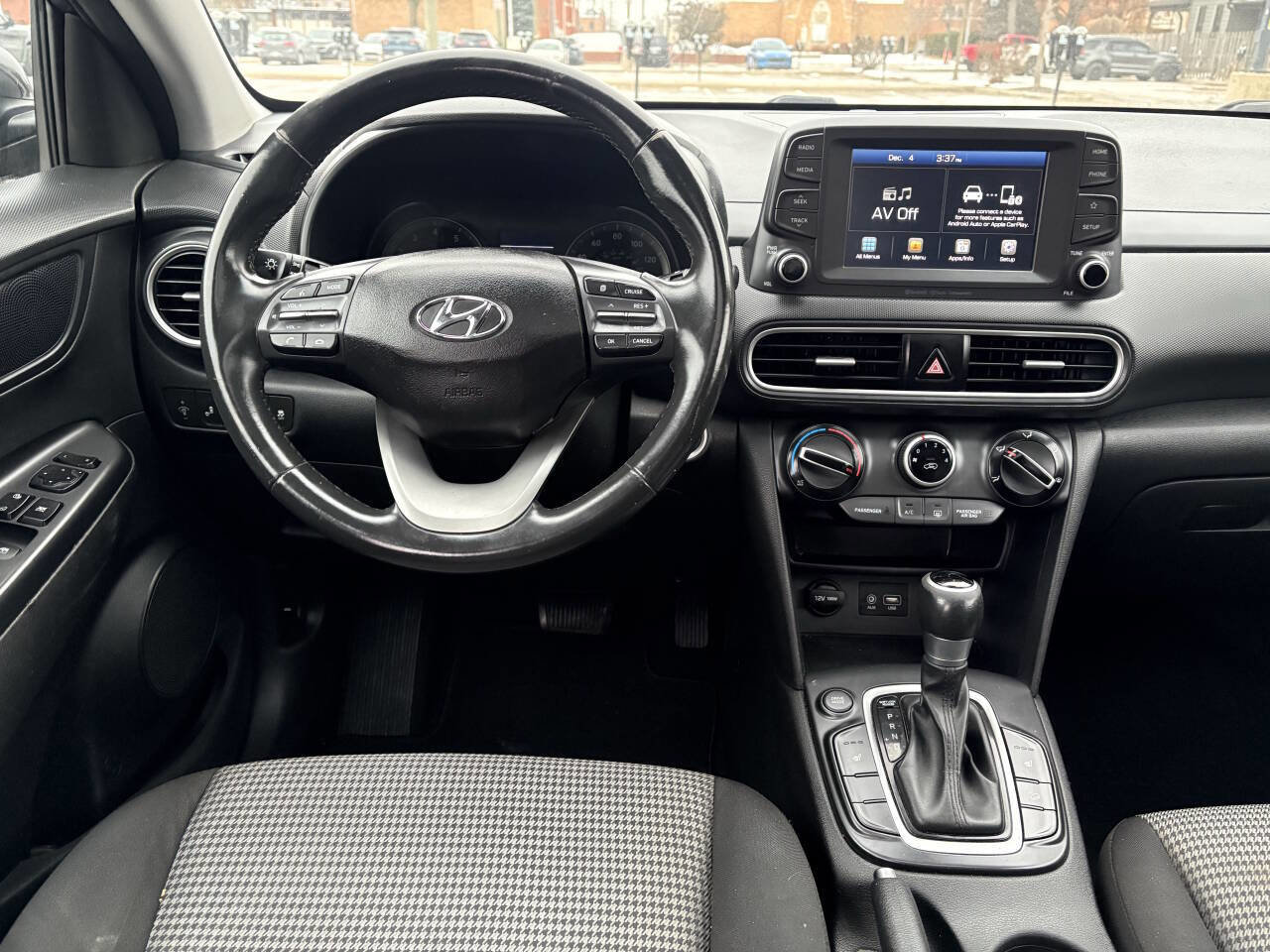 Used 2018 Hyundai Kona SEL w/ SEL Tech Package 02 image 19